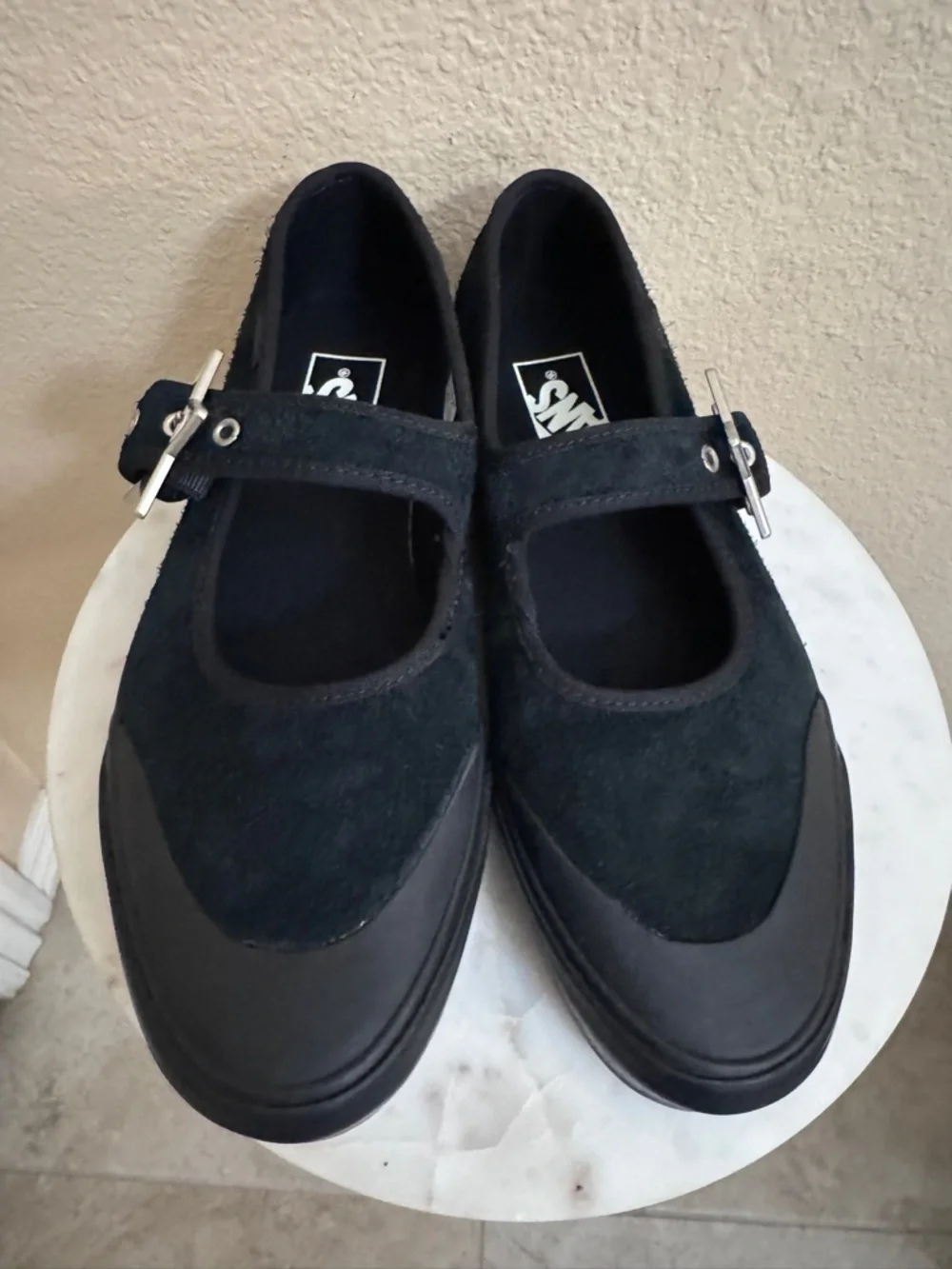 NEW Women VANS Mary Jane trendy sneakerina shoes suede Black Star Buckle Sz 7.5 - Picture 3 of 8
